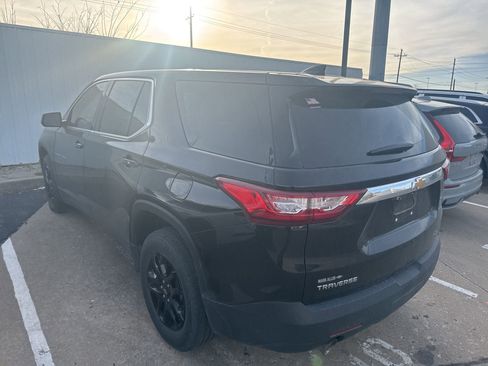 Used 2020 Chevrolet Traverse LS image 7