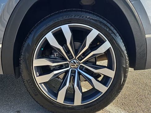 Used 2022 Volkswagen Atlas SEL Premium image 35