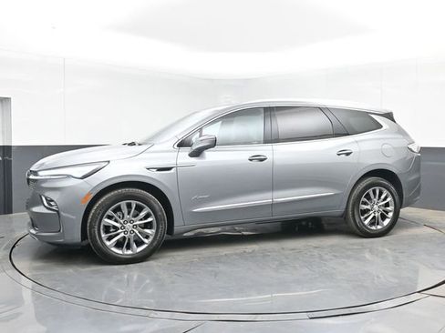 Used 2024 Buick Enclave Avenir w/ Avenir Technology Package AWD/4WD image 11