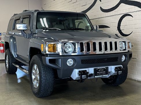 Used 2009 HUMMER H3 Luxury AWD/4WD image 11