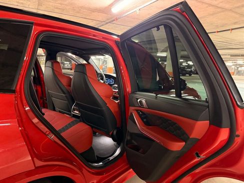 Used 2022 BMW X5 M w/ Competition Package 2 AWD/4WD image 18