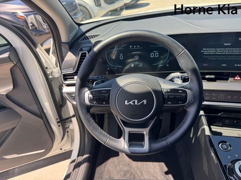 Certified 2025 Kia Sportage EX w/ EX Premium Package AWD/4WD image 15