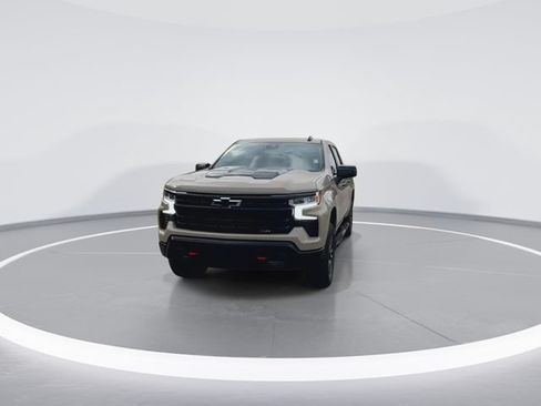 Used 2023 Chevrolet Silverado 1500 LT Trail Boss w/ Convenience Package II AWD/4WD image 4