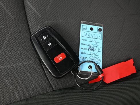 Used 2024 Toyota RAV4 XLE image 25