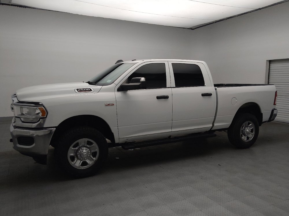 Used 2022 RAM 2500 Tradesman w/ Chrome Appearance Group AWD/4WD image 2