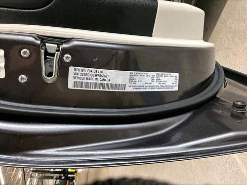 Used 2023 Chrysler Voyager LX FWD image 34