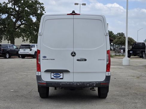 Used 2023 Mercedes-Benz Sprinter 2500 image 6