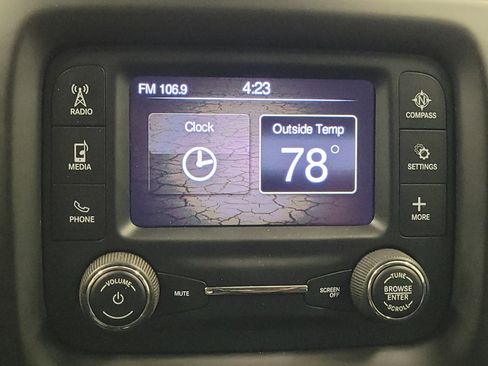Used 2018 Jeep Compass Latitude FWD image 25