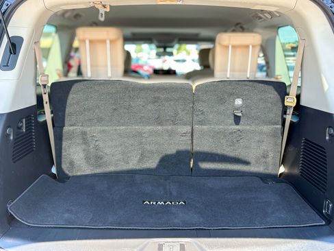 Used 2022 Nissan Armada SL w/ Captain's Chairs Package AWD/4WD image 40