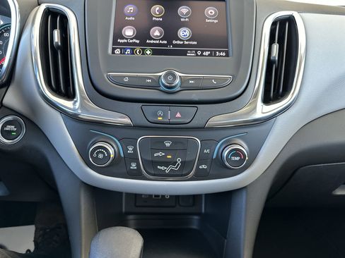 Used 2022 Chevrolet Equinox LS w/ LS Convenience Package FWD image 32