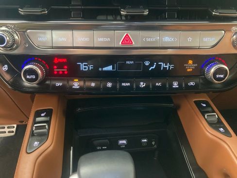 Certified 2025 Kia Telluride SX Prestige X-Pro image 8