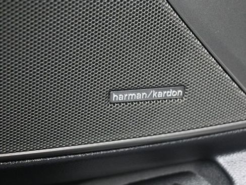 Used 2025 BMW M340i w/ Premium Package image 22