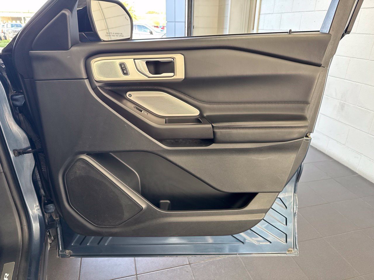 Used 2020 Ford Explorer Platinum w/ Premium Technology Package AWD/4WD image 57