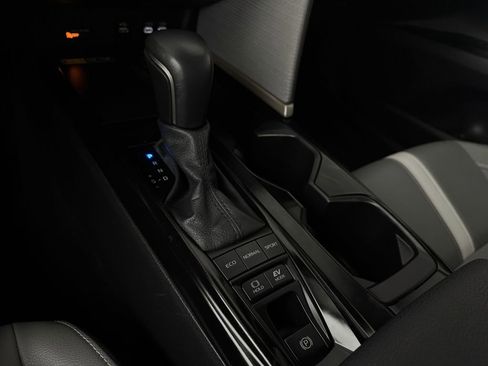 Used 2025 Toyota Camry SE FWD image 20