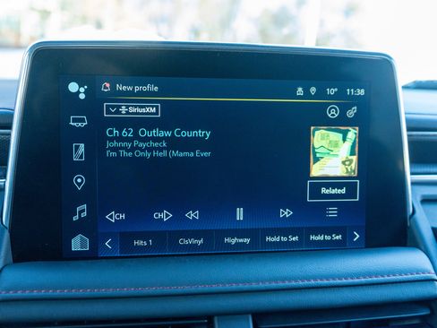 Used 2023 Chevrolet Suburban RST image 16