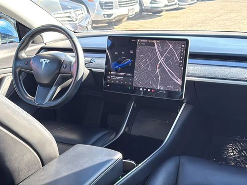 Used 2018 Tesla Model 3 Long Range image 23