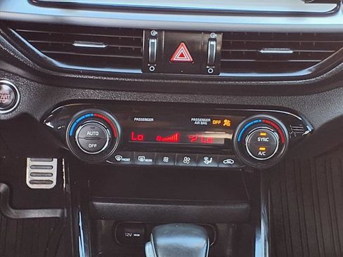 Used 2023 Kia Forte GT-Line image 15