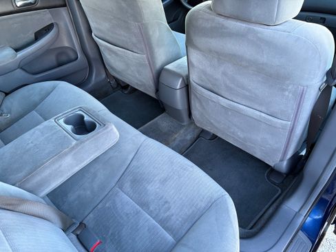 Used 2004 Honda Accord LX image 19