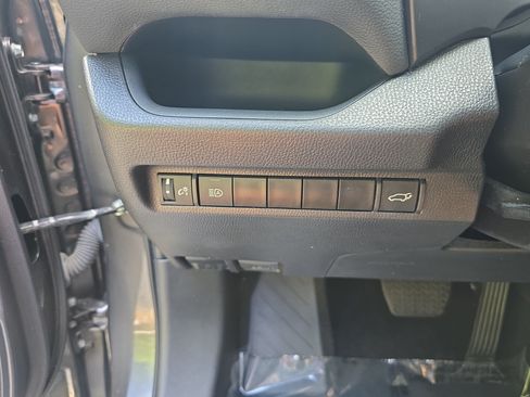 Used 2024 Toyota RAV4 XLE w/ Convenience Package FWD image 27