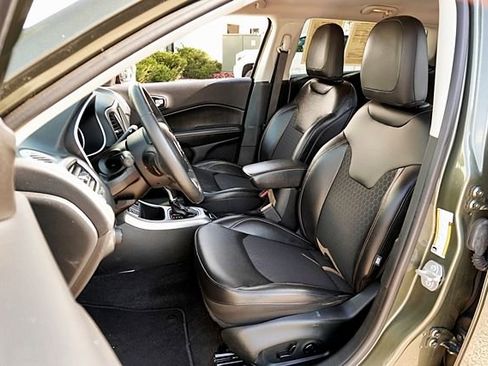 Used 2018 Jeep Compass Latitude w/ Popular Equipment Group image 15