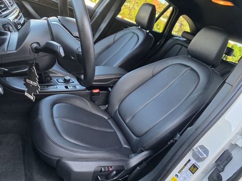 Used 2018 BMW X1 xDrive28i AWD/4WD image 18