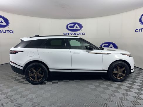 Used 2018 Land Rover Range Rover Velar R-Dynamic SE AWD/4WD image 2