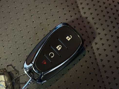 Used 2025 Chevrolet Trax LT image 22