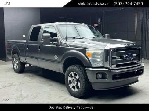 Used 2016 Ford F250 Lariat w/ Lariat Interior Package image 8