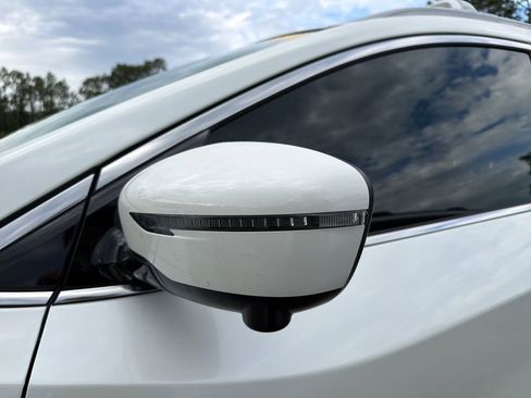 Used 2022 Nissan Murano SL w/ Cargo Package FWD image 12