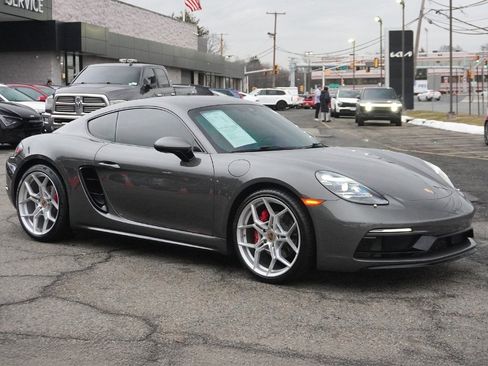 Used 2019 Porsche 718 Cayman S image 2