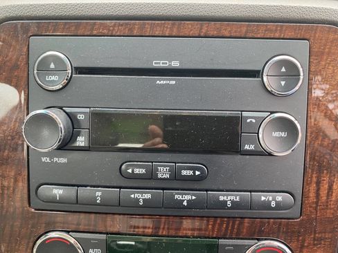 Used 2009 Ford Taurus Limited image 39