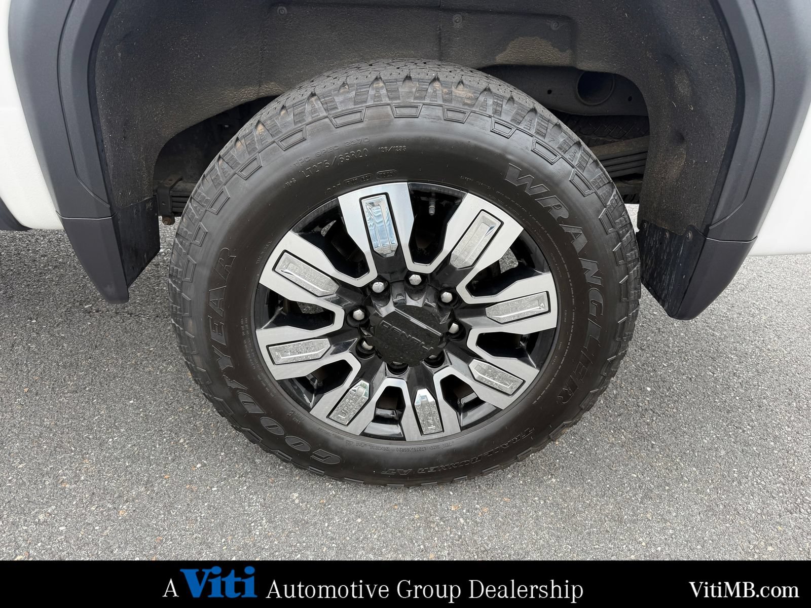Used 2024 GMC Sierra 2500 Denali w/ Denali Reserve Package AWD/4WD image 12