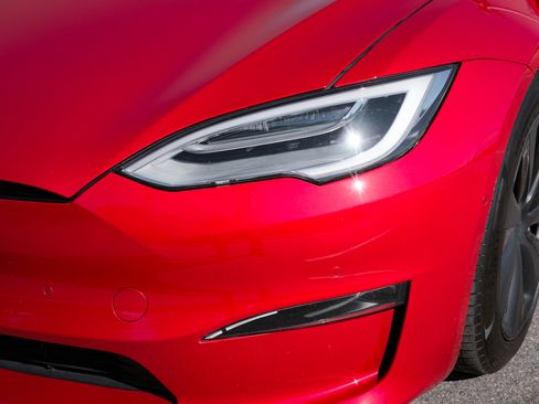 Used 2021 Tesla Model S Plaid image 6