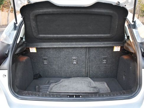 Used 2016 Ford Focus SE w/ Equipment Group 201A image 9