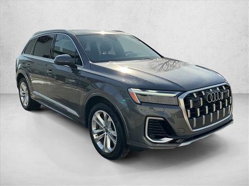 Used 2025 Audi Q7 3.0T Premium Plus w/ Premium Plus Package image 3