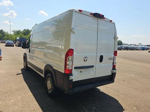Used 2025 RAM ProMaster 2500 w/ Convenience Group FWD image 2