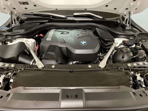 Used 2025 BMW 530i w/ Premium Package RWD image 86