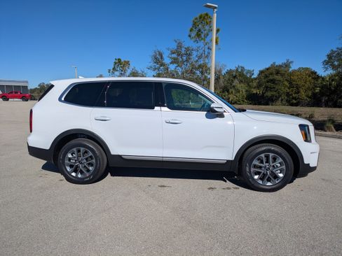 New 2025 Kia Telluride LX image 4