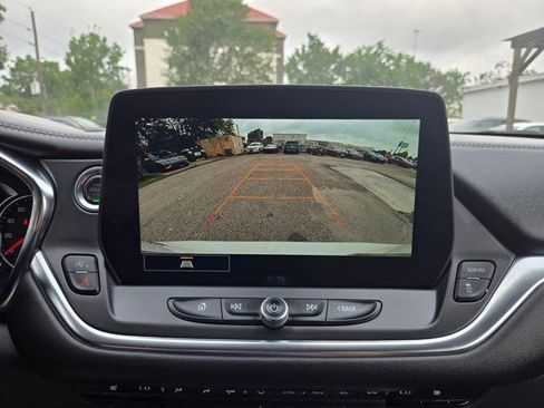 Used 2025 Chevrolet Blazer LT FWD image 20