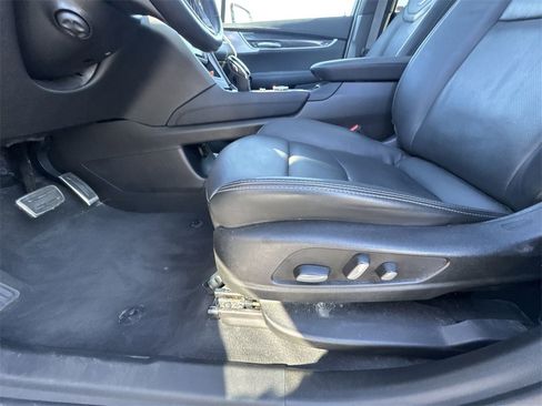 Used 2024 Cadillac XT6 Sport image 12