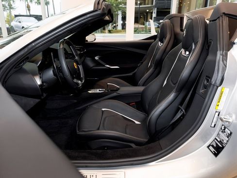 Used 2024 Ferrari 296 GTS image 30