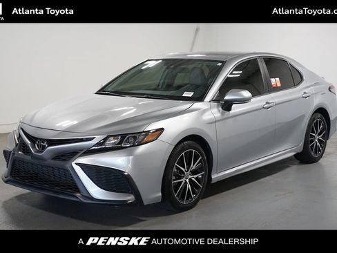 Certified 2024 Toyota Camry SE FWD image 1