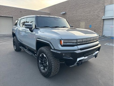 Used 2024 GMC Hummer EV 2X w/ Extreme Off-Road Package image 3