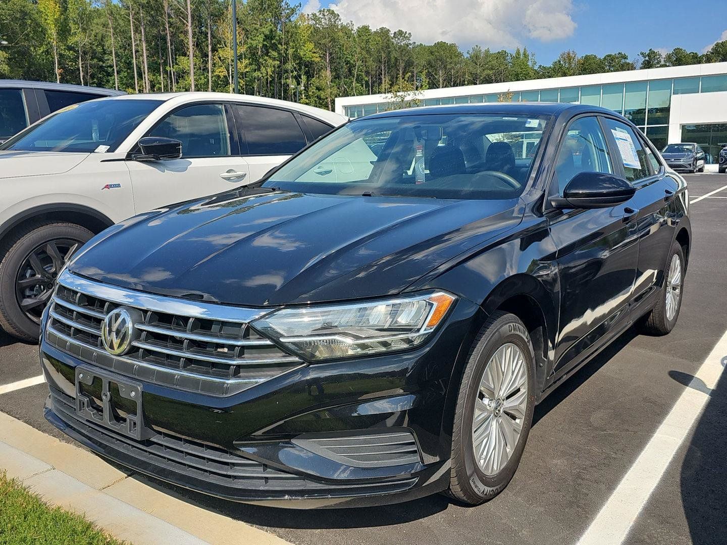 Used 2020 Volkswagen Jetta S w/ Driver Assistance Package FWD image 2