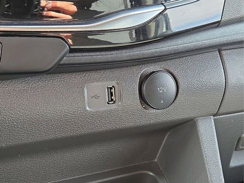 Used 2024 Ford Transit 350 XLT image 30