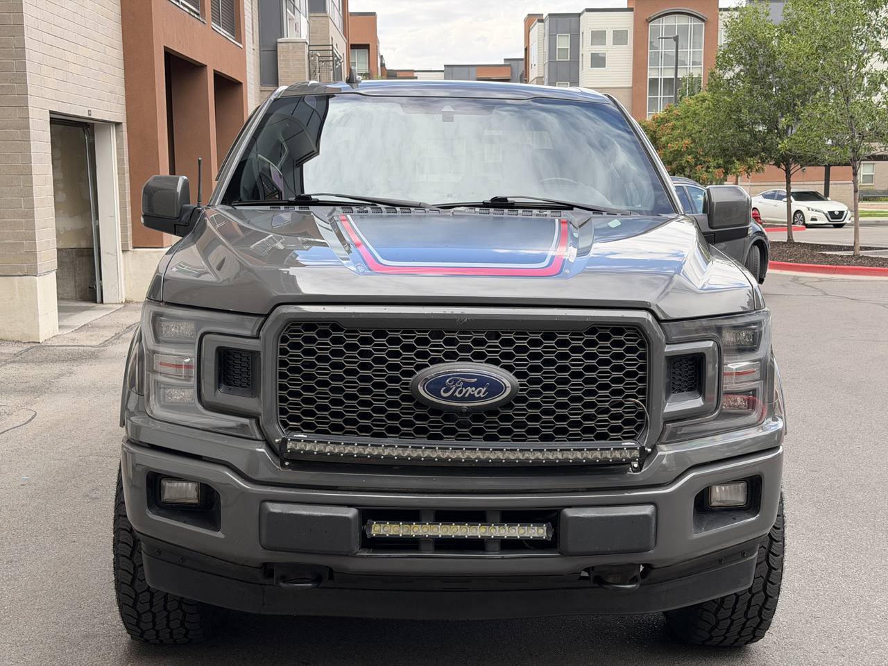 Used 2018 Ford F150 Lariat w/ Equipment Group 502A Luxury AWD/4WD image 9