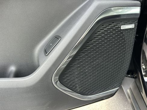 New 2025 Chevrolet Traverse LT w/ Enhanced Driving Package image 24