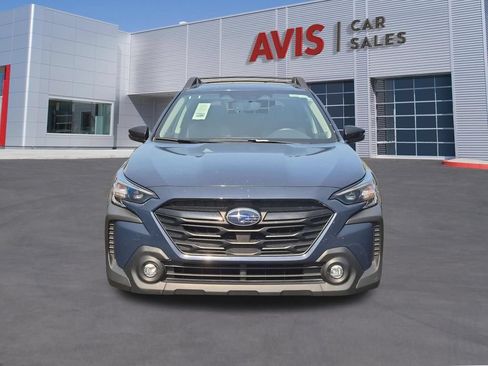 Used 2025 Subaru Outback Onyx Edition AWD/4WD image 2