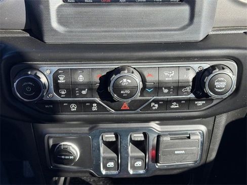 Certified 2021 Jeep Wrangler Willys image 23