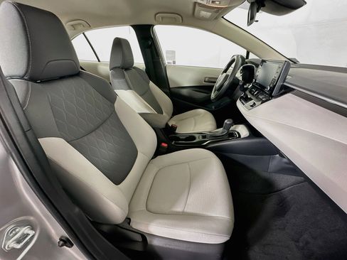 Used 2022 Toyota Corolla LE w/ Carpet Mat Package (TMS) FWD image 29